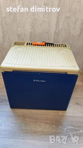 Хладилна кутия DOMETIC RC 1600 EGP 12в 220в и газ 