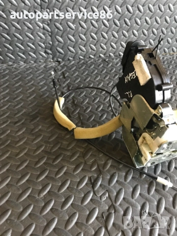 Механизъм за заключване на предна лява врата за Subaru Legacy (2004-2008), снимка 3 - Части - 54238054