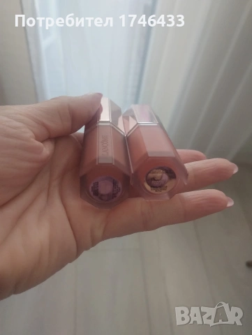Течен руж на Lancome ново, снимка 5 - Декоративна козметика - 54730028