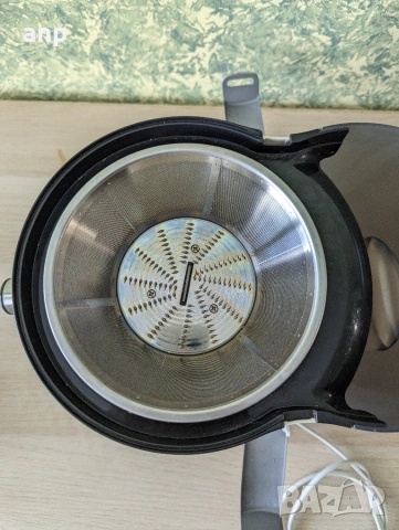 Сокоизстисквачка за цели плодове Bosch MES25A0/02 (700W), снимка 5 - Сокоизстисквачки и цитрус преси - 55251112