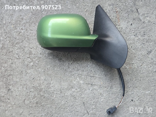 Дясно огледало за Фолксваген Голф 4 , снимка 2 - Части - 55081956
