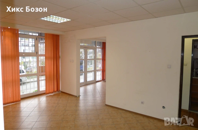 Давам под наем :Светъл,просторен офис  в кв. Слатина, снимка 5 - Офиси - 54993387
