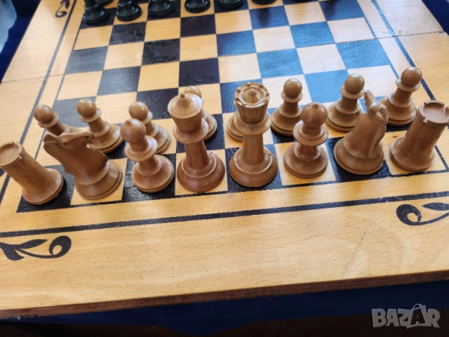 шах и табла - р-р 48х48х6 см к-т с големи бакелитови фигури, по-малък 34х34х5 см к-т шах с табла , снимка 2 - Шах и табла - 53476467