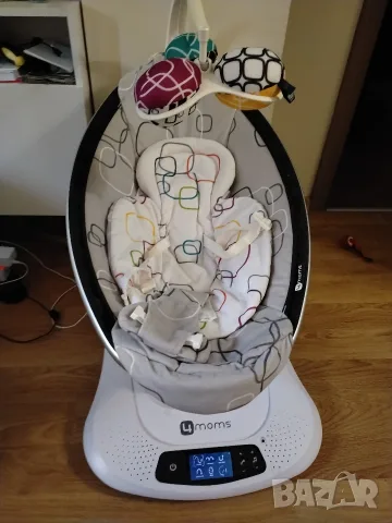 Продавам бебешка люлка 4moms mamaRoo, снимка 3 - Детски шезлонги - 55423843