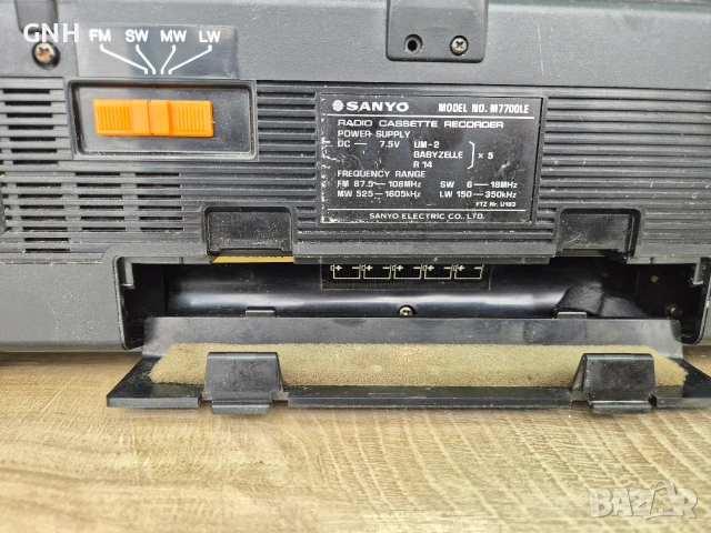 Радиокасетофон Sanyo M7700LE, снимка 10 - Радиокасетофони, транзистори - 55190740