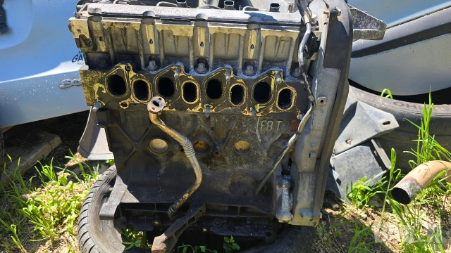 Двигател / Мотор Рено 1.9дци 102 DCi дизел Renault F9Q732, снимка 7 - Части - 54423849