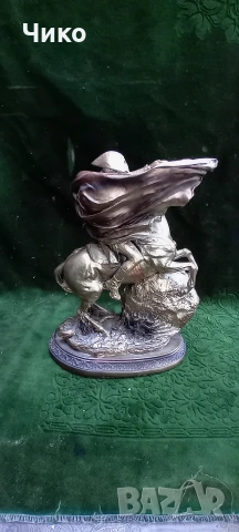 Красив часовник със стойка, снимка 7 - Антикварни и старинни предмети - 54115828