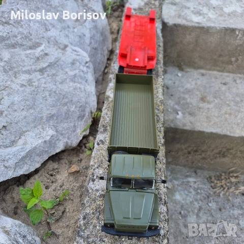 Kraz  +  ремарке в мащаб 1:43, снимка 6 - Колекции - 54151641