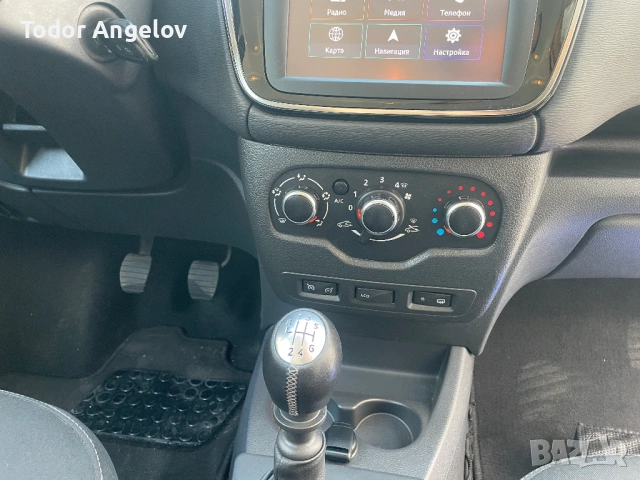 Dacia Lodgy 1,5D 7м, снимка 12 - Автомобили и джипове - 54777279
