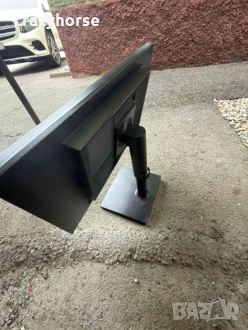 Монитор Samsung S24C450BW 24" Full HD внос от Швейцария, снимка 2 - Монитори - 54398431