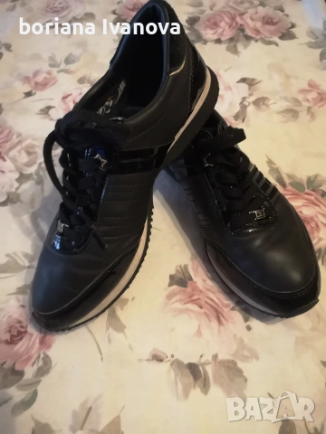 Tommy hilfiger , снимка 2 - Маратонки - 54406224