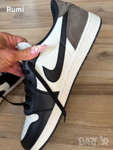 Оригинални нови кецове Jordan 1 Retro Low OG! 52,5 н, снимка 8 - Кецове - 54803489