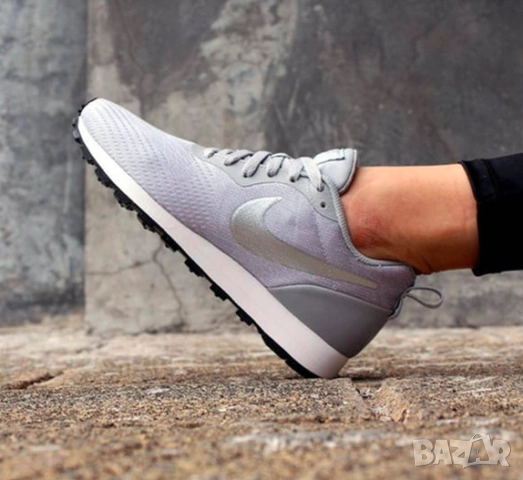 маратонки Nike WMNS MD Runner 2 ENG Mesh  номер 42