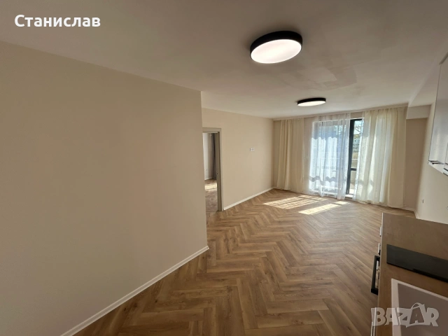 Собственик продава 3 стаен апартамент в кв. Възраждане 2, снимка 3 - Апартаменти - 54115034