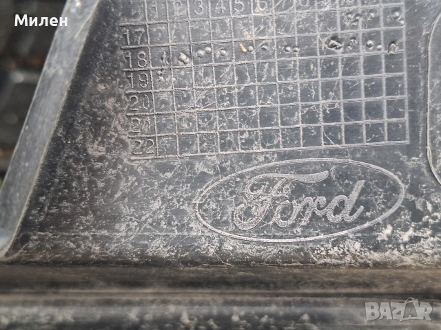 Декоративна Решетка Пред Радиатора Ford Transit 2018-2023 Година Форд Транзит, снимка 4 - Части - 54187030