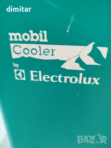 Хладилник MOBIL COOLER ELECTROLUX -12/220 V- gaz , снимка 3 - Хладилни чанти - 54680863