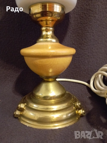 Комплект от две месингови лампи с бели стъклени абажури, снимка 3 - Настолни лампи - 54038680