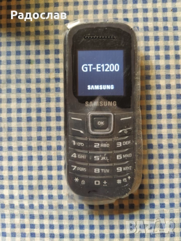 Samsung нов ретро телефон с копчета , снимка 2 - Samsung - 54511094