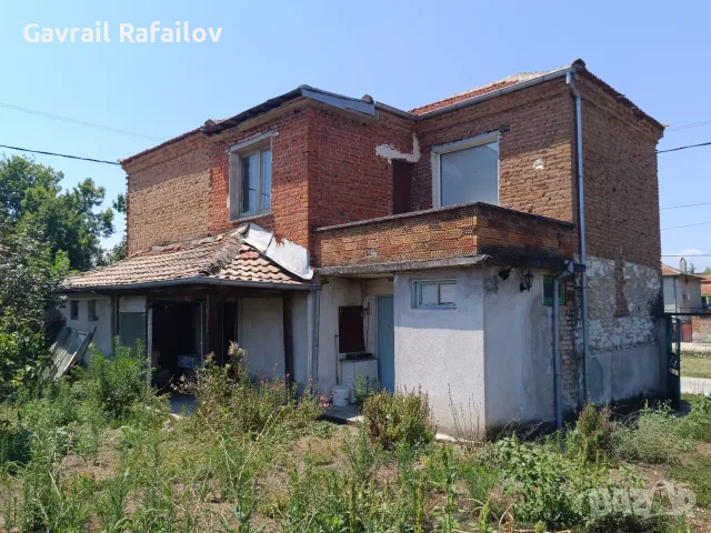 Продава се двуетажна къща в с. Конуш (общ. Асеновград) – БЕЗ ПОСРЕДНИК!, снимка 4 - Къщи - 55352019