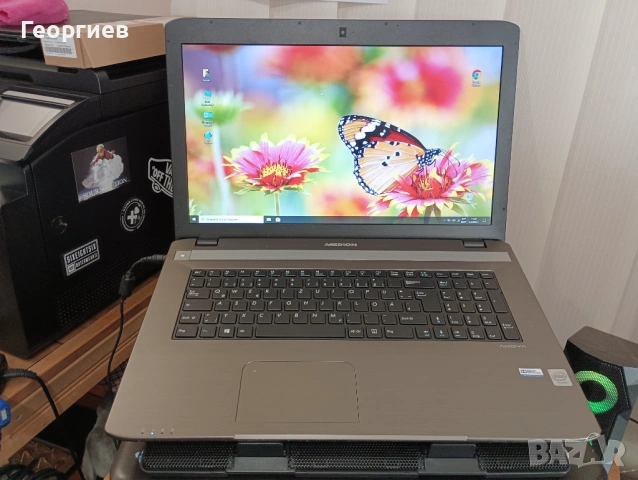 Лаптоп Medion Akoya E7225 / 17,3"