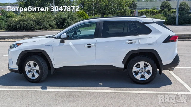 Toyota RAV4 Hybrid 2.5 AWD (4x4) XLE eCVT Видеорегистратор 12' Мултимедия, снимка 5 - Автомобили и джипове - 55079563