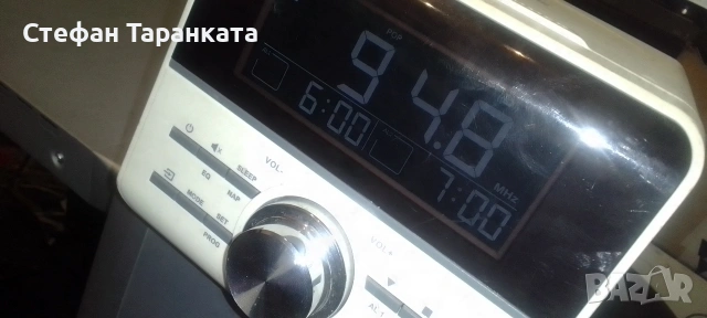 Радио тунер и CD player и антена си има, снимка 4 - Радиокасетофони, транзистори - 54595449