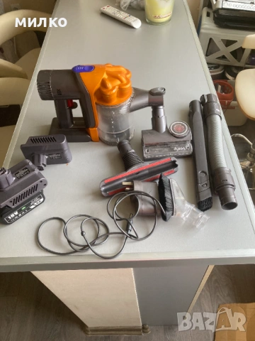 Ръчна акумулаторна прахосмукачка Dyson DC34 Cyclone