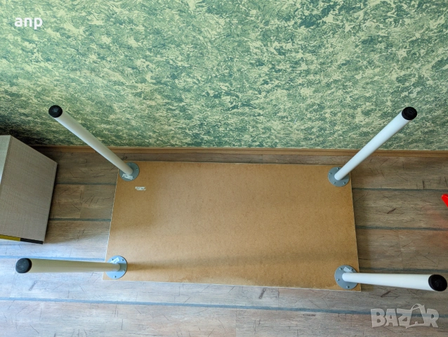 Бюро/маса IKEA - плот LAGKAPTEN и крака ADILS (120x60 см), снимка 5 - Бюра - 55273530
