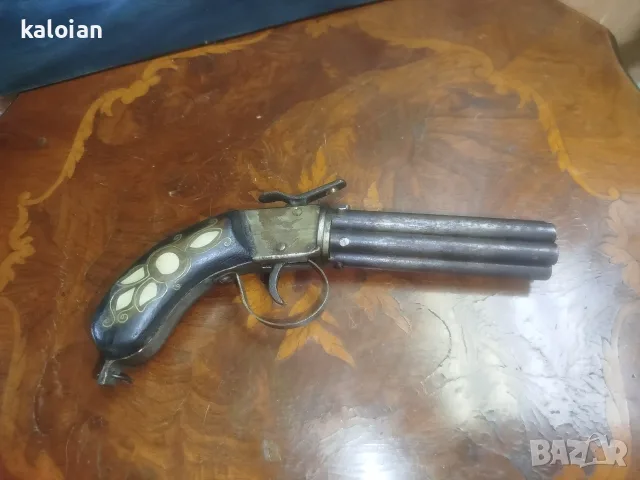 Старинен капсулен пистолет тип „пеперница“ (на английски: pepperbox pistol или pepper-box revolver, снимка 6 - Антикварни и старинни предмети - 55536209