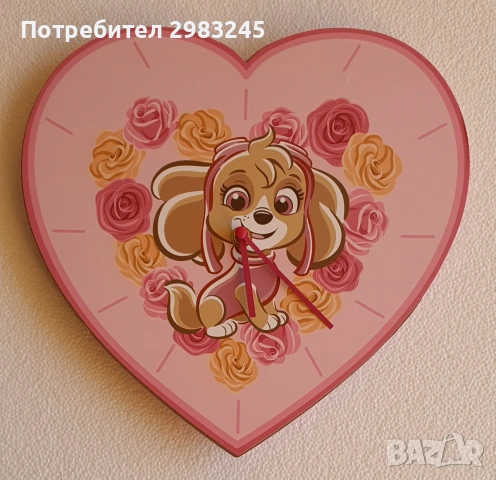 Стенен часовник - сърце с кученце 