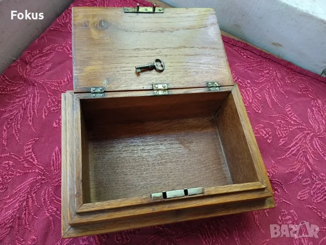Стахотна антикварна стара дървена кутия за бижута с ключ, снимка 5 - Антикварни и старинни предмети - 55353845