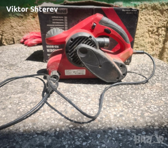 Лентов шлайф Raider RD-BS06 950W – работещ, с оригинална кутия, снимка 3 - Шлайфмашини - 55234020