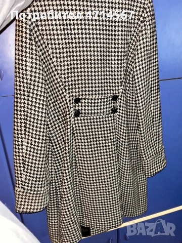 Палто на Miss Sixty, снимка 2 - Палта, манта - 54176124