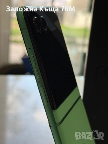Motorola Razr 60, снимка 4 - Motorola - 54409425