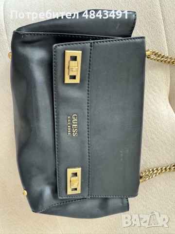 Guess черна чанта, снимка 3 - Чанти - 55605528