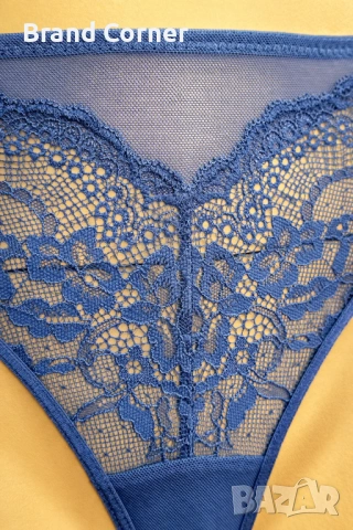 Дамски бикини Hunkemöller, размер S – синя дантела и тюл, снимка 3 - Бельо - 54547663