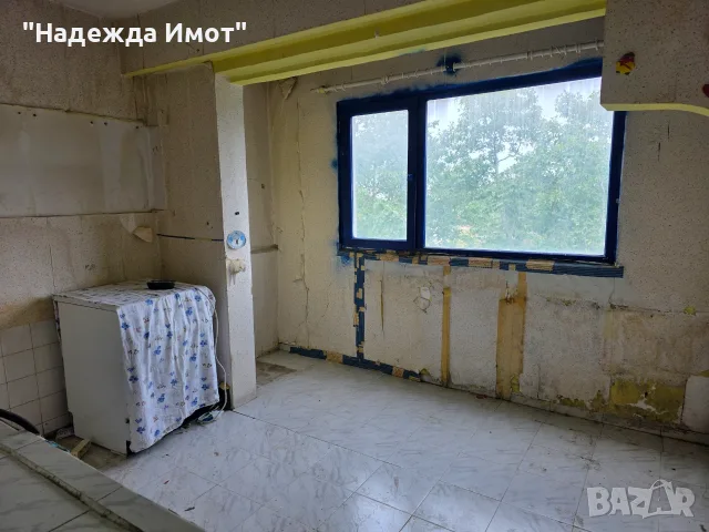 Тристаен апартамент Базар Левски, снимка 4 - Апартаменти - 55399969
