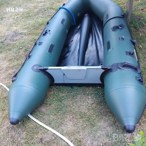 Лодка за .ремонт, снимка 2 - Водни спортове - 55123327