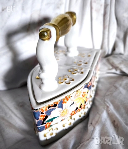 Винтиж порцеланова ютия , снимка 6 - Антикварни и старинни предмети - 54245195