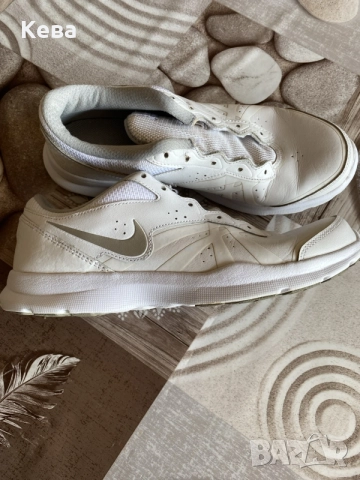 Дамски маратонки Nike, снимка 2 - Маратонки - 55176595