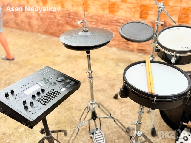 Roland Vad+Roland 50X, снимка 13 - Синтезатори - 55193975