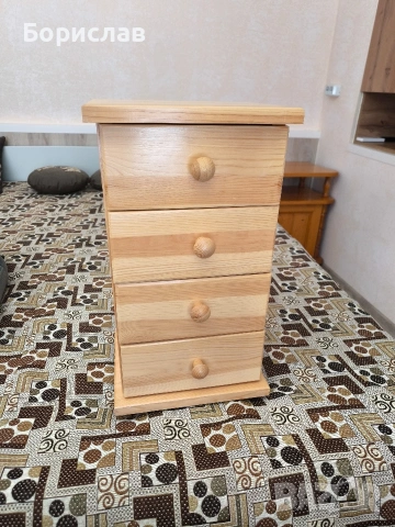 Нощно шкафче 