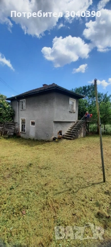  Имот с ТОП локация и готови документи! Парцел 590 кв.м. с две къщи, ток и вода в с.Еловдол