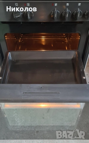 Свободностояща печка Siemens с керамични котлони , снимка 5 - Печки, фурни - 54010294