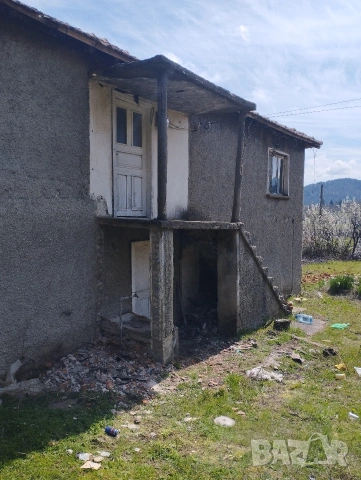 Урегулиран парцел 1500 кв.м. с ток, вода и стара къща в с. Дружинци, снимка 3 - Къщи - 55124925