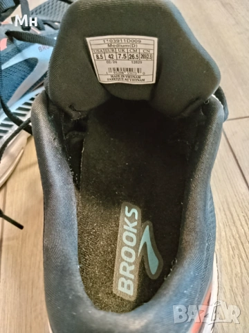 Brooks adrenalin GTS 23, снимка 5 - Маратонки - 54898465