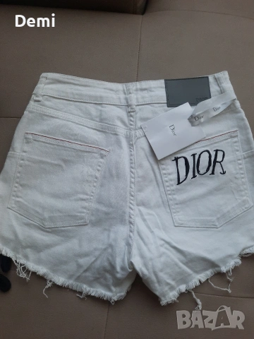Дамски бели къси панталони Dior, снимка 3 - Къси панталони и бермуди - 54930372
