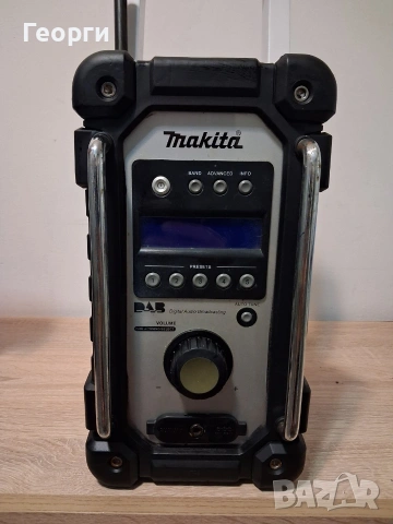 Радио + зарядно Makita 