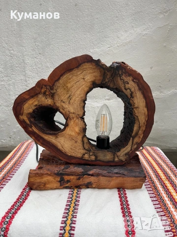 Продавам декоративна лампа