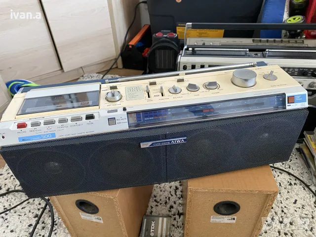 Касетофон Aiwa CS-500, снимка 2 - Радиокасетофони, транзистори - 55298743